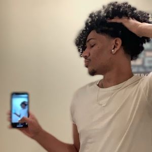 Meet your Posher, Maureecio